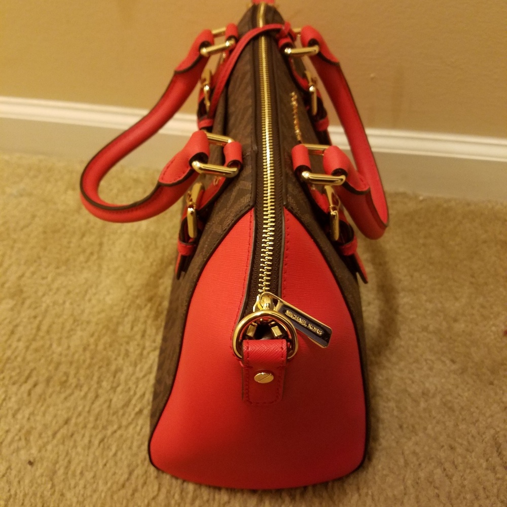Michael Kors Handbag - Picture 3 of 4